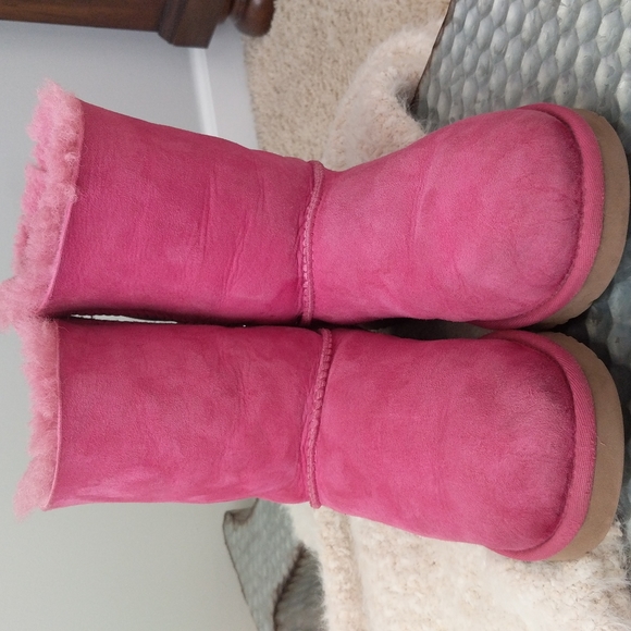 UGG Pink Bailey Bow Boots - Picture 9 of 13